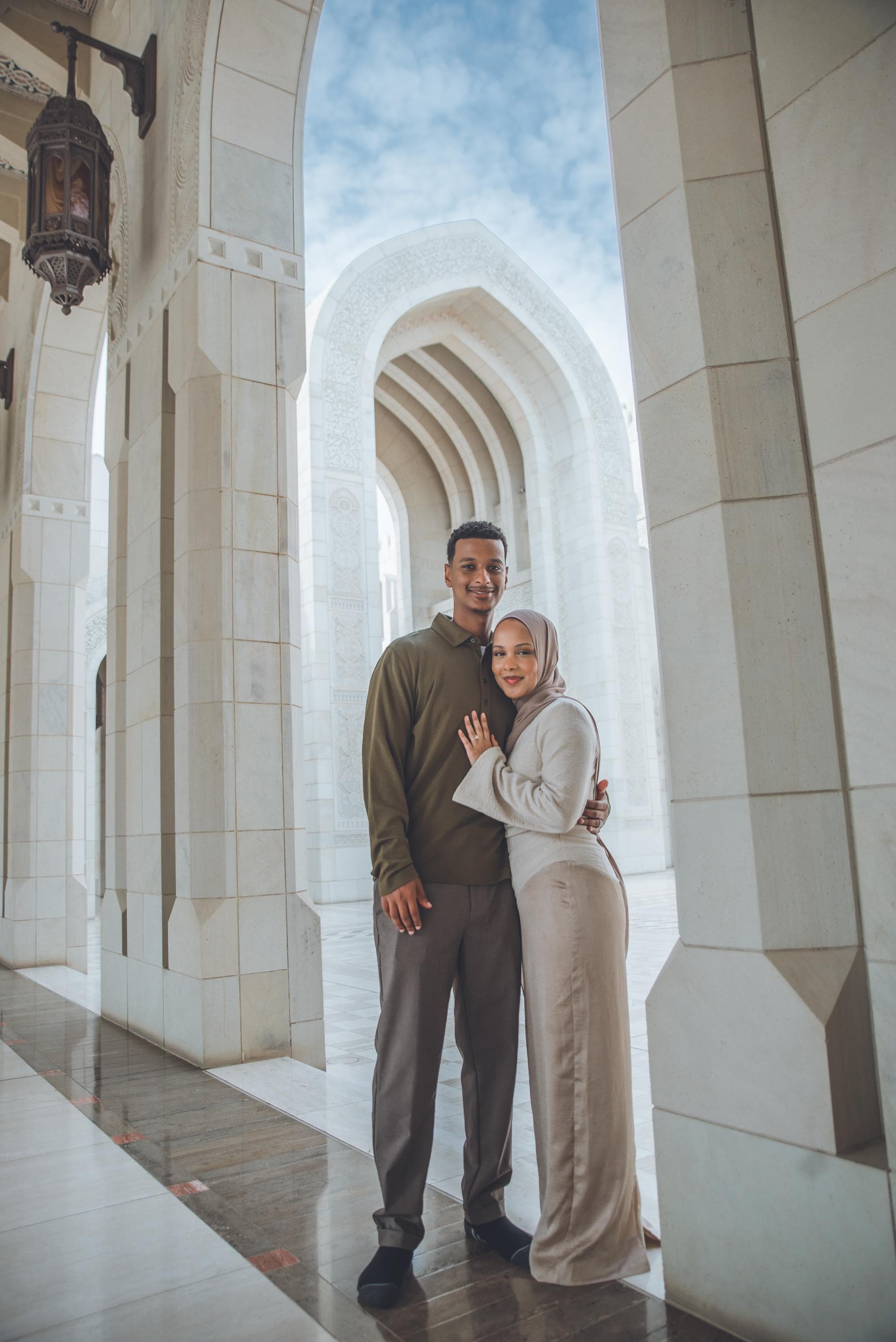 Couple portrait session at Sultan Qaboos Grand Mosque