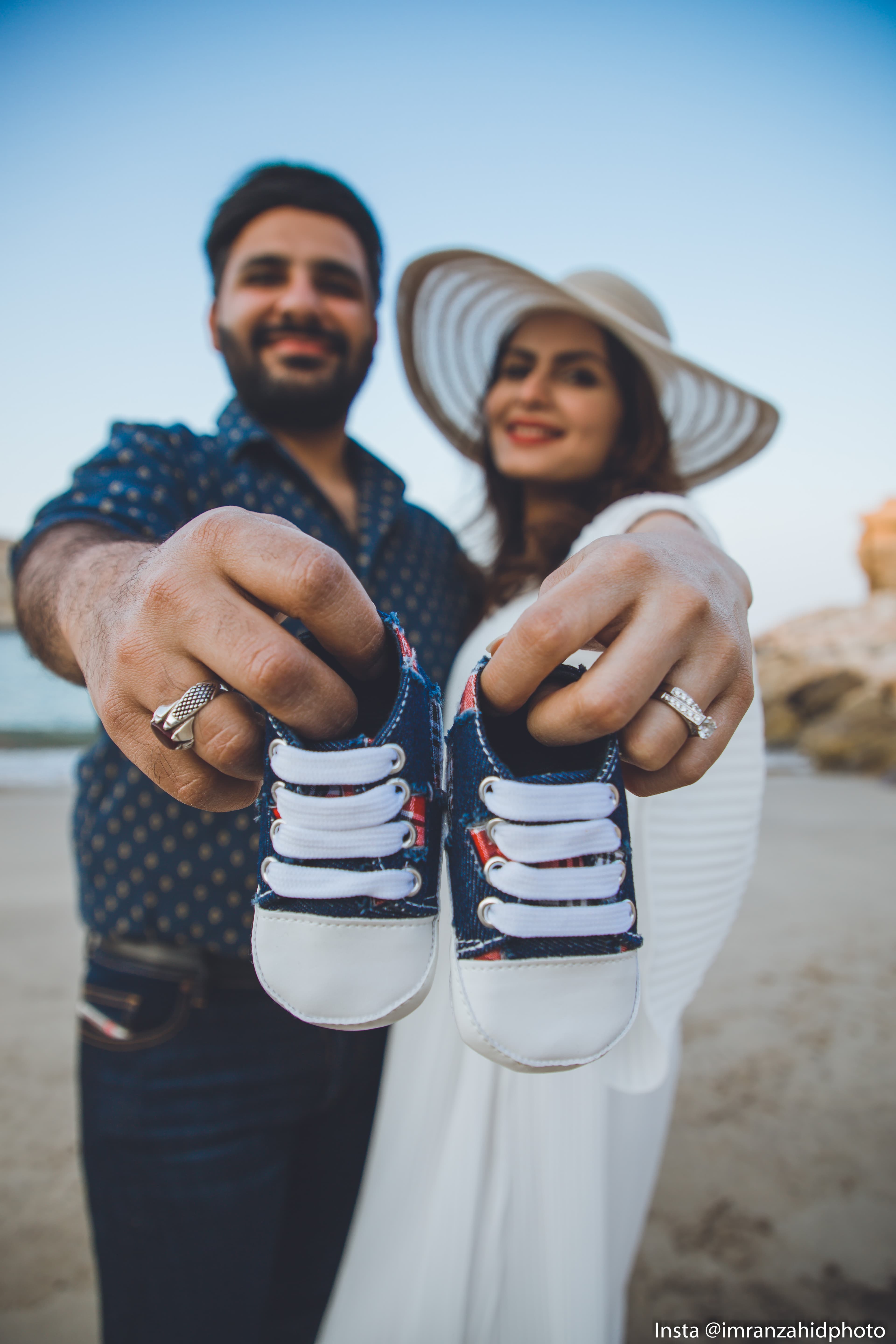 Beach pregnancy announcement shoot